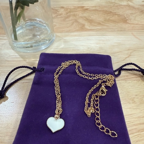 Jewelry - Gold Tone Heart Pendant Necklace